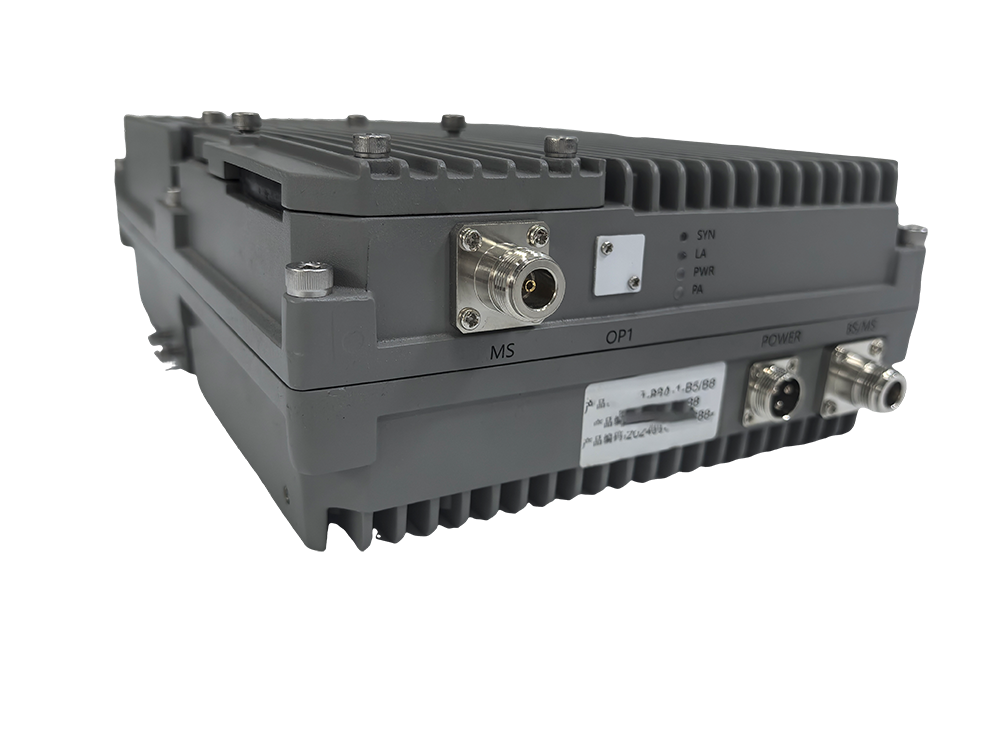  瑞昌三频手机信号接收器2000㎡